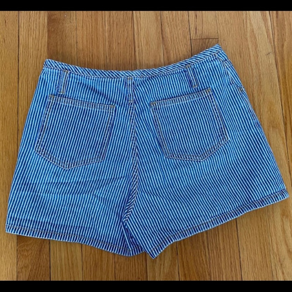 HIGH WAISTED SHORTS - Blue and White Stripes! - Picture 3 of 3